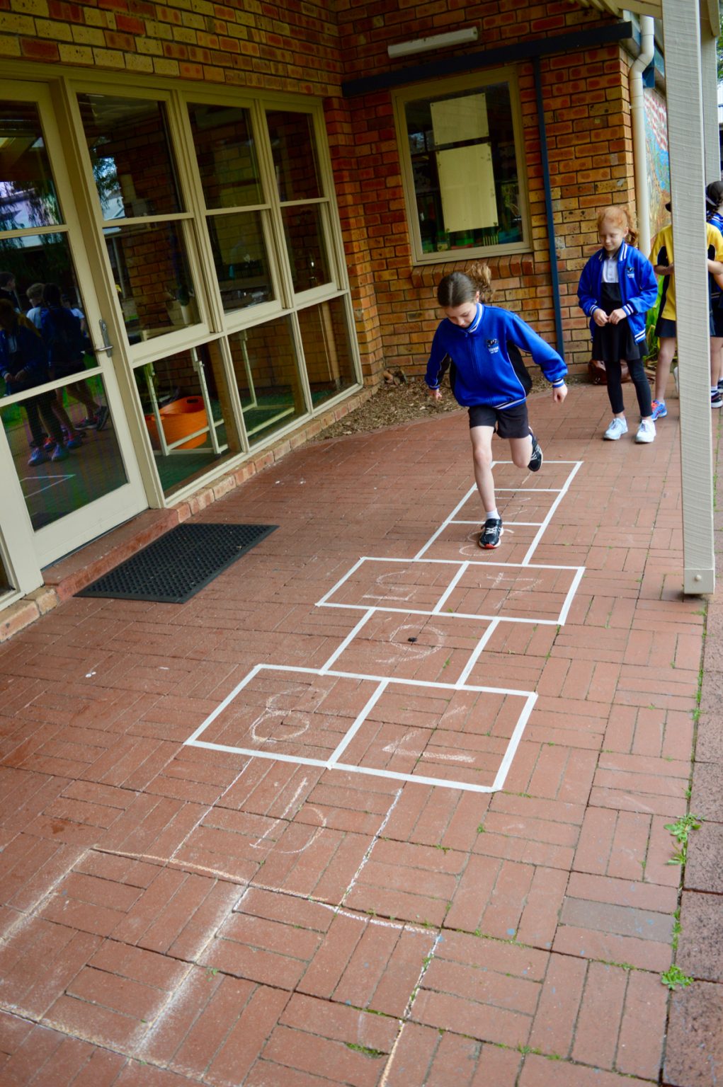 olden-day-games-fun-for-everyone-vasse-primary-school